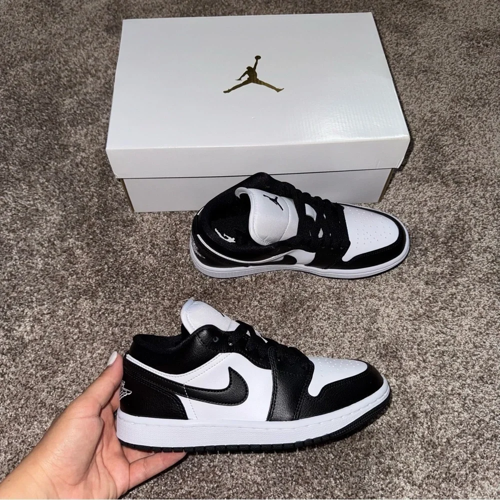 New Size 5 Nike Air Jordan 1 Low Sneakers Black White